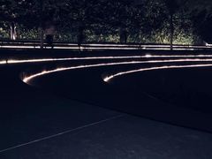 -南京眼步行桥