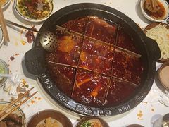 -卤校长老火锅(杨家坪直营店)