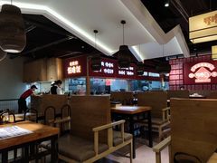 大堂-怪噜范·老贵阳街头名小吃(鸿通城店)