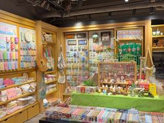 -猫的天空之城概念书店(苏州诚品店)