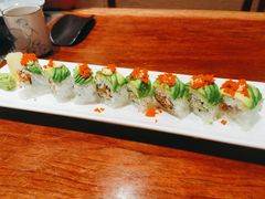 牛油果软壳蟹寿司-乾山寿司(好运街店)