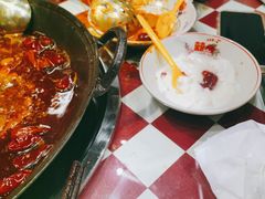 -赵美丽重庆火锅(西安直营总店)