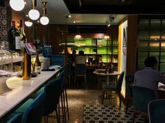 -La Mer Restaurant & Lounge