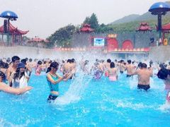 -汤山欢乐水世界