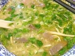 -八百里牛肉汤(盖饭·锅贴·万象城店)