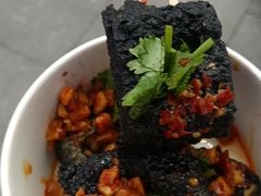 -黑色经典臭豆腐·湖南特产(步行街店)