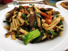 -独一佳老胡湘菜馆(矿山路店)