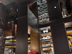 -雍容荟帝王蟹活龙虾展台自助(IFS黑金店)
