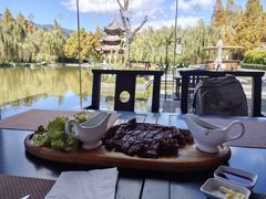 -丽江悦榕庄酒店-明月·雪山庭院餐厅