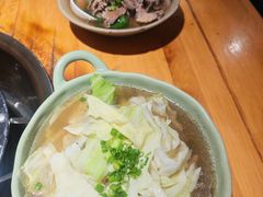 -大众跷脚牛肉馆·非遗传承单位(峨眉山店)