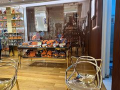 -VENCHI 闻绮(上海佛罗伦萨小镇店)