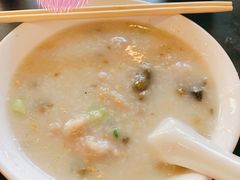 荔湾艇仔粥-伍湛记 · 广州老字号(龙津中路店)