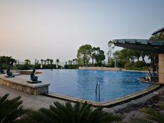 -上海滴水湖皇冠假日酒店