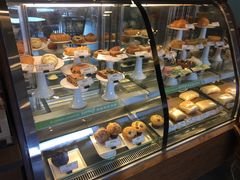 面包甜点陈列柜-星巴克(长沙麓南广场店)