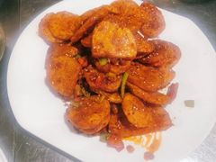 -三升美食城