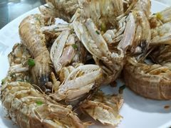 -三亚火车头万人海鲜广场