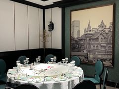 -浦東饭店(育才街怀特国际商城店)
