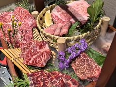 -山川小町·极番烧肉(新地假日广场店)