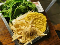 砂锅炖牛腩-杨老头鲜货烧烤(太古里店)