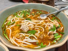 焖肉米线-云上千禾(水上店)