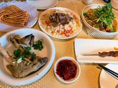精品手抓饭-巴扎美食·新疆菜·西域歌舞表演餐厅(新疆大厦店)