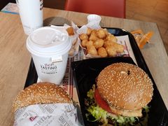 -The Habit Burger Grill 哈比特汉堡(复兴soho店)