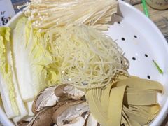 -鸡遇虾煲干锅火锅(小寨金莎店)