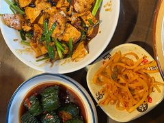 -富正毅三下锅·湘西韵味(天门山索道店)