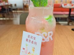 -芭莉与彩虹西餐厅(成都合生汇店)