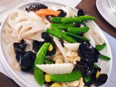 -胡记饭店(保工街店)