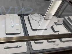 -RUANS阮仕珍珠(北京蓝色港湾店)