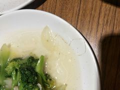 西兰花有锅刷掉的边-川知味(京华城店)