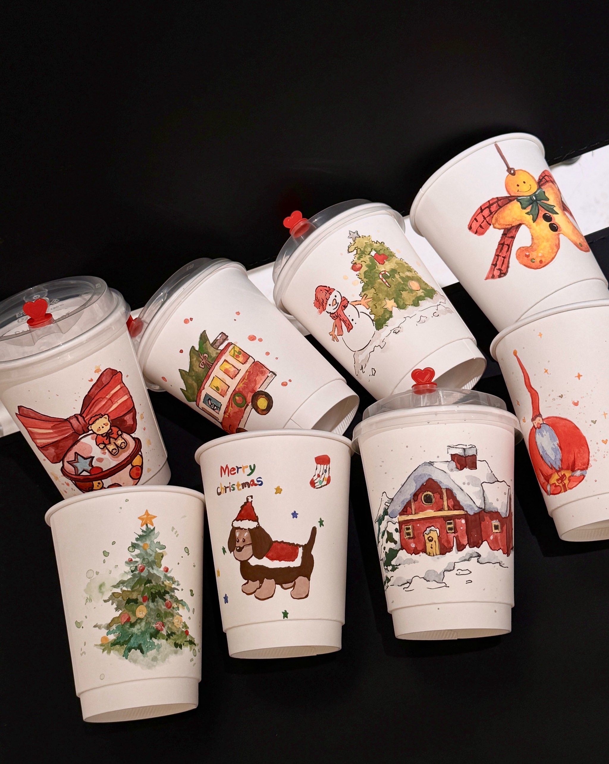 一家老板手绘杯子的咖啡店!