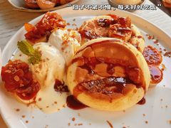 肉桂苹果焦糖香蕉舒芙蕾松饼-娜娜家•Nana And Her Friends Restaurant(小寨原力场店)