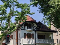 -衡山路(地铁站)