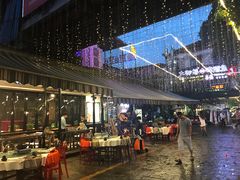 -刘姐啤酒鱼民族演艺餐厅(西街总店)