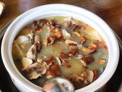 -云朵小院·石锅鱼·野生菌餐厅(蒗放店)