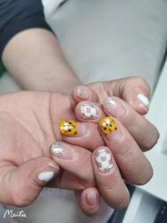 -孔雀手美甲美睫护理