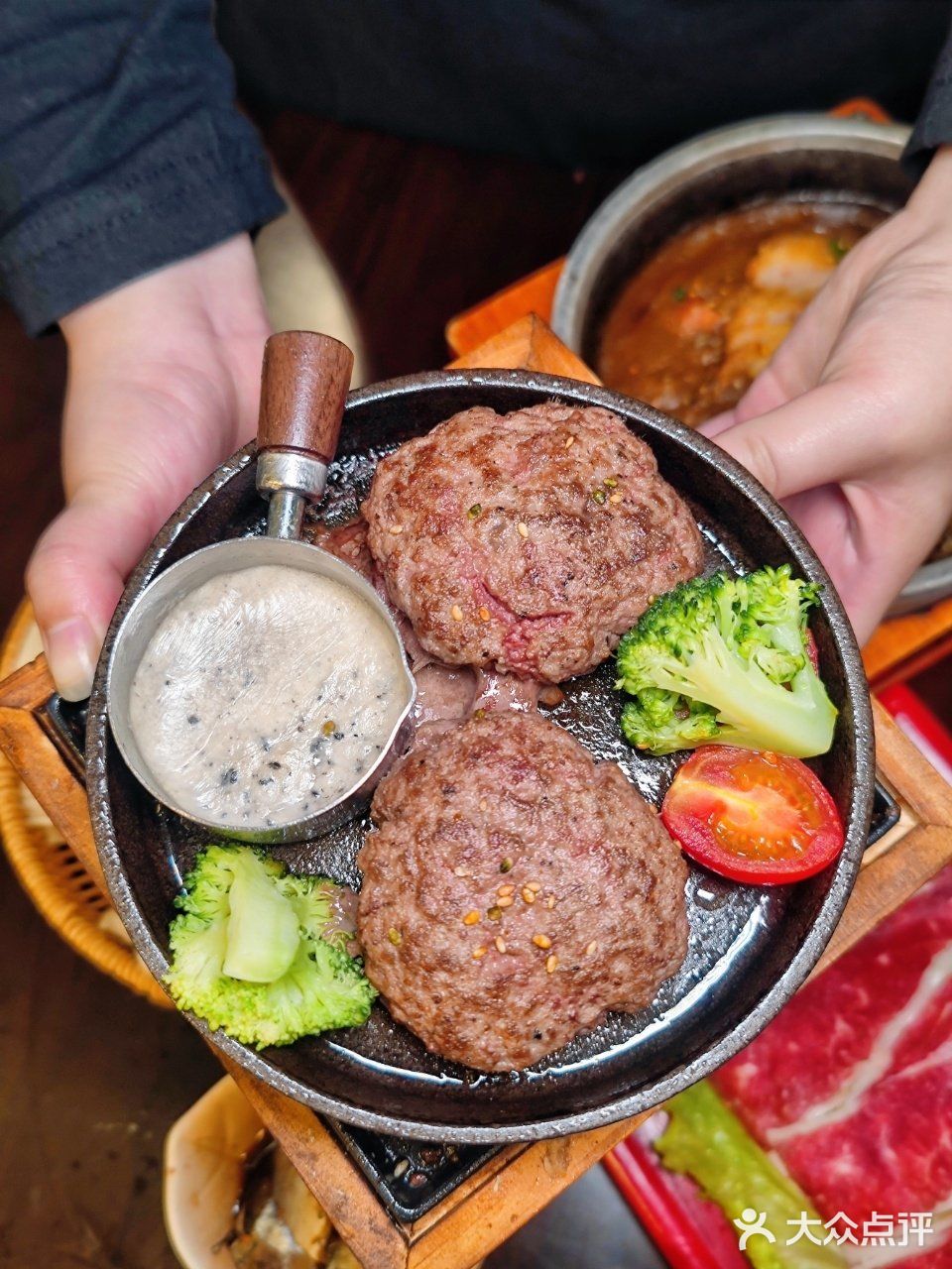 魔都也有火爆杭州福州的牛肉饼饭啦，我先尝为敬‼️