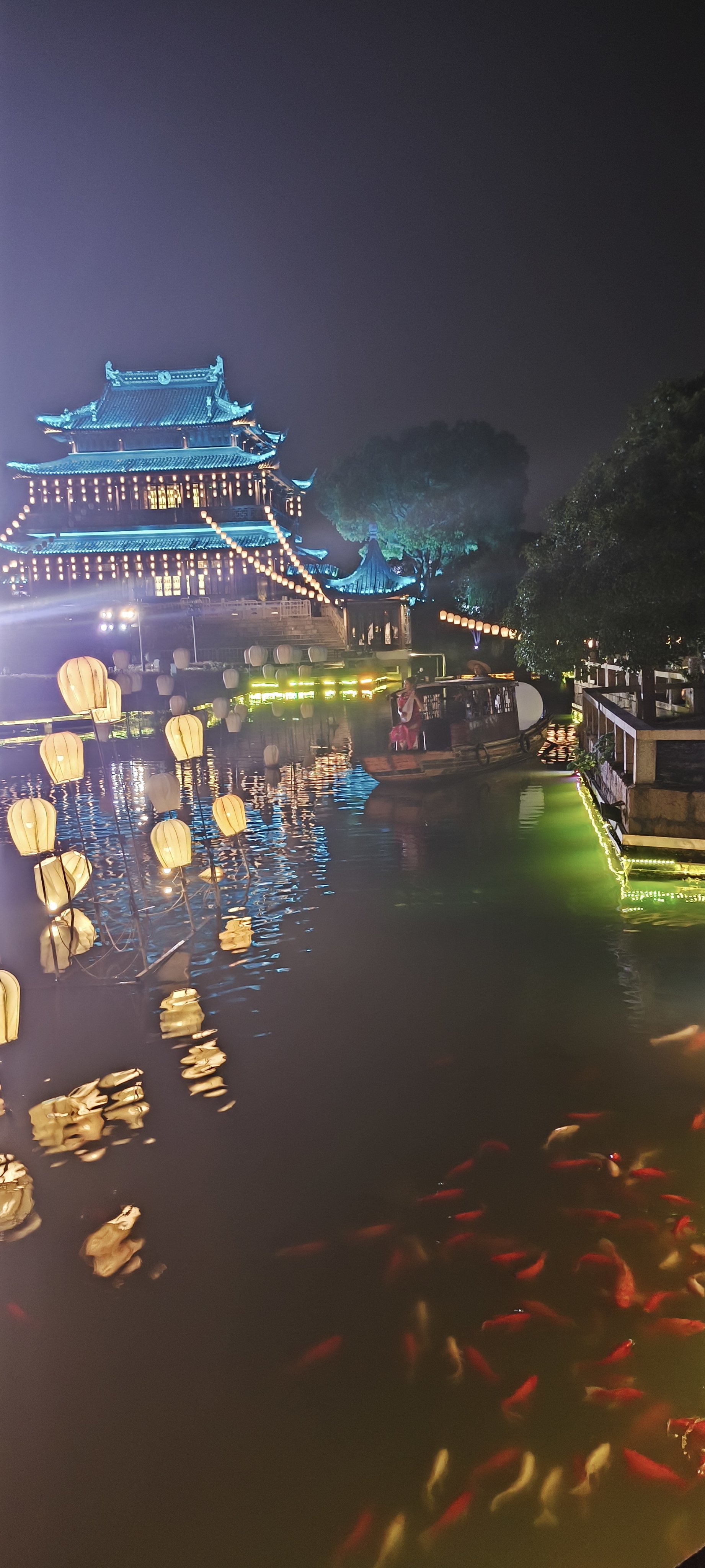 古镇夜景 真实图片