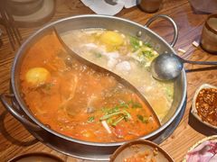 -野山舂·贵州现舂酸汤火锅(鸿通城店)