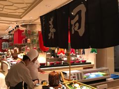 自助取餐区-咖啡苑自助餐厅·中国大饭店