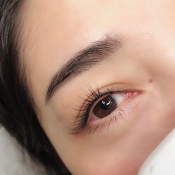 -轻妆Feel·半永久纹眉眼线