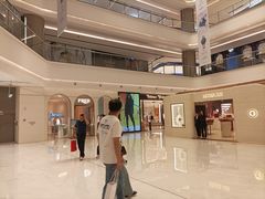 -银泰中心