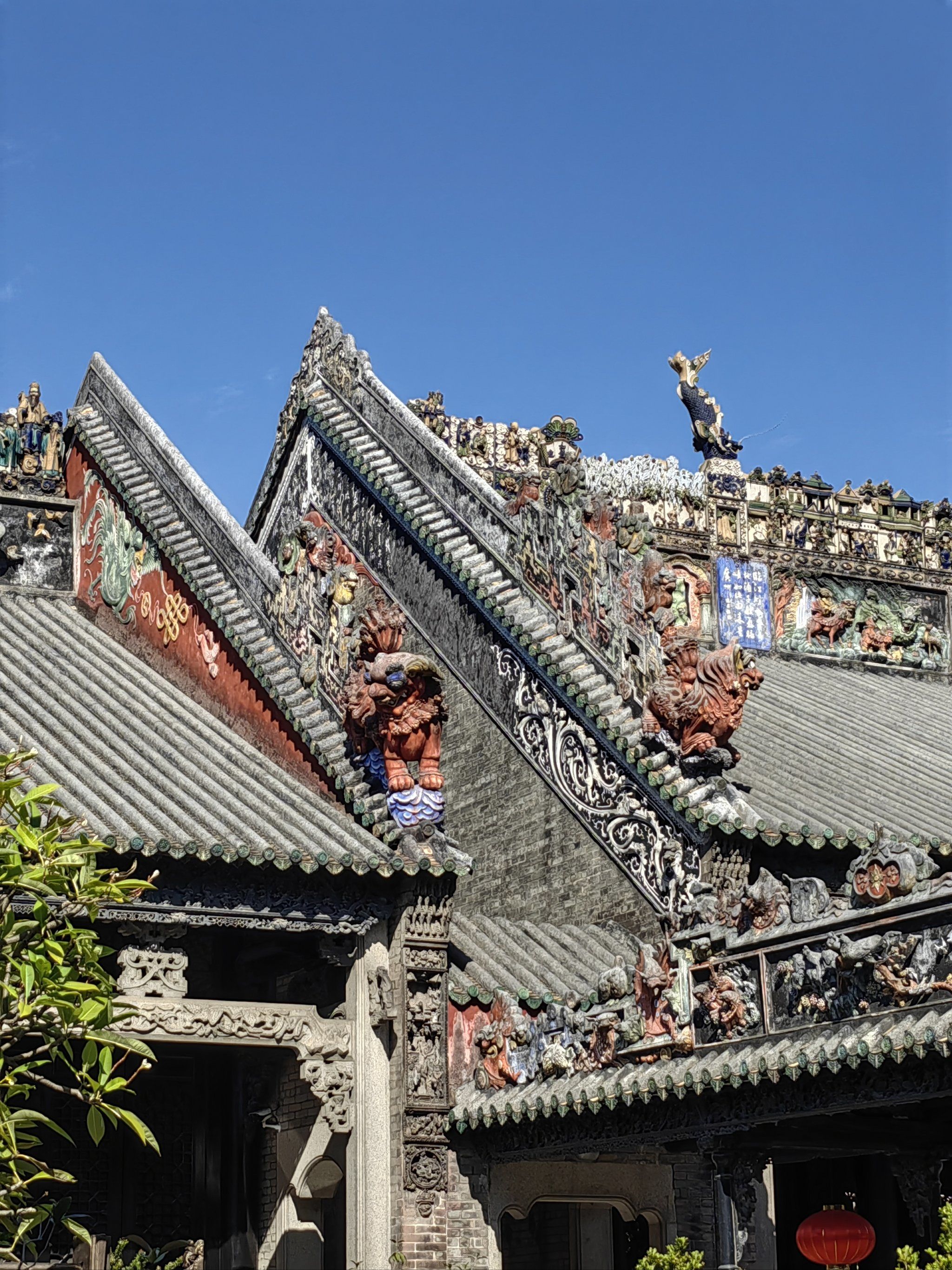果真是必去的岭南建筑典范,全是非物质文化遗产,七绝每个都经验,木雕