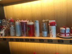 零售区-星巴克(北京环球金融中心店)