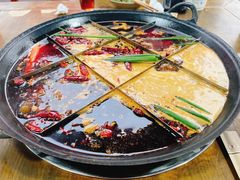 -正南齊北重庆老火锅(光华村直营店)