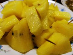 -上海龙吴水胜海发市场