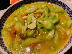 鸡汤油渣焖丝瓜-酒肆浅葱•烧烤•龙虾•排档(卓悦intown店)