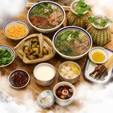 云阿蛮不就是我在云南排队嗦的生烫牛肉米线！